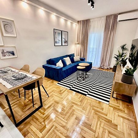 Marcus New Stylish Apt At The Heart Of Athens Exterior photo